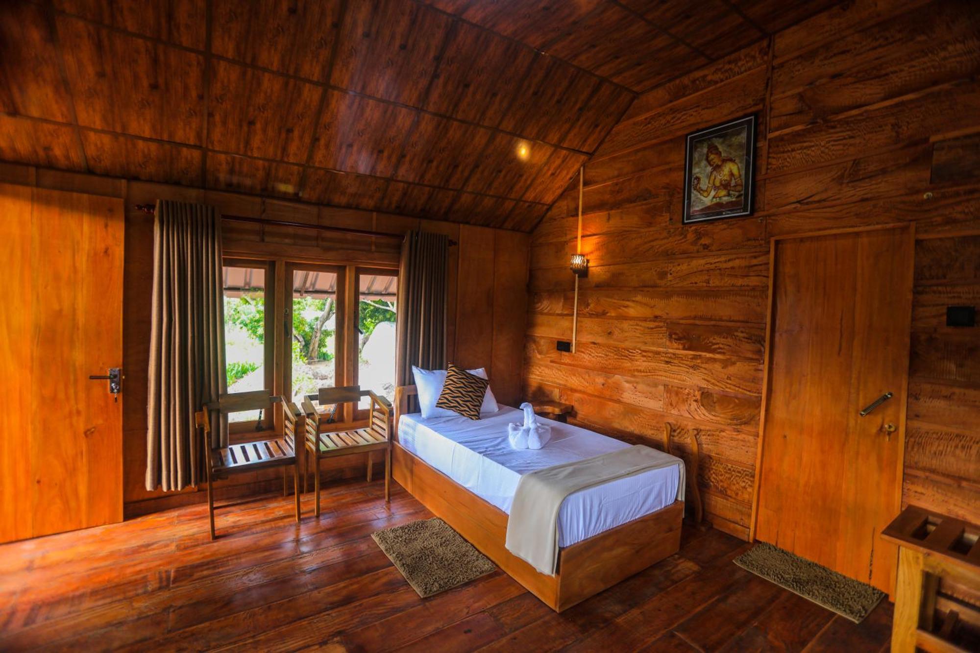 Lion Wood Treehouse Villa Talkote Kültér fotó