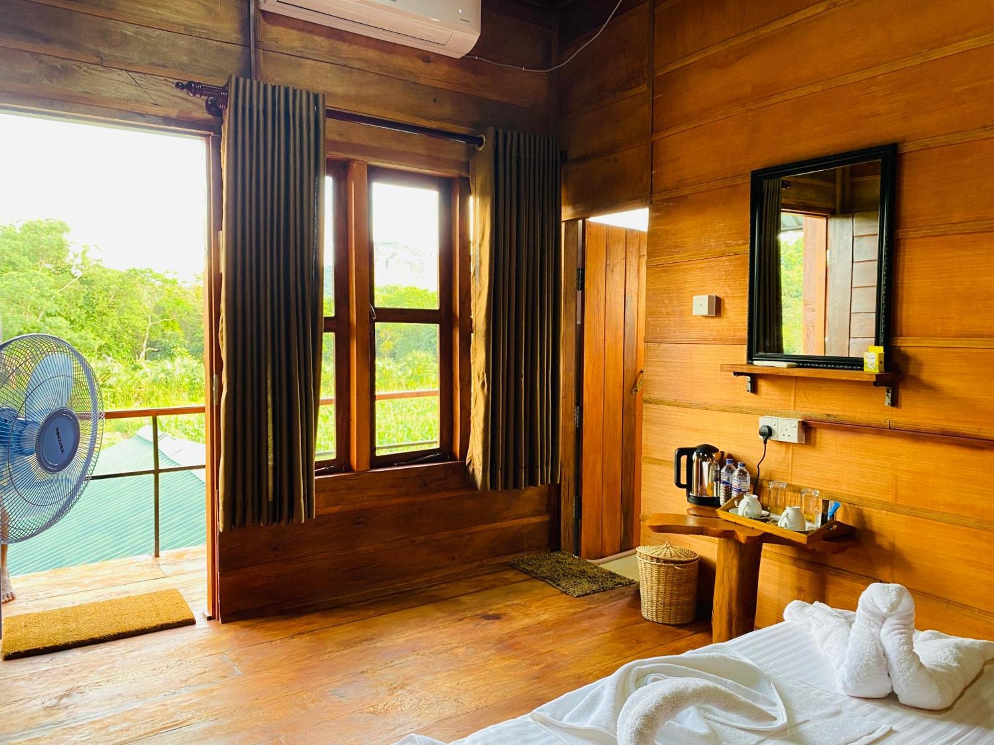 Lion Wood Treehouse Villa Talkote Kültér fotó