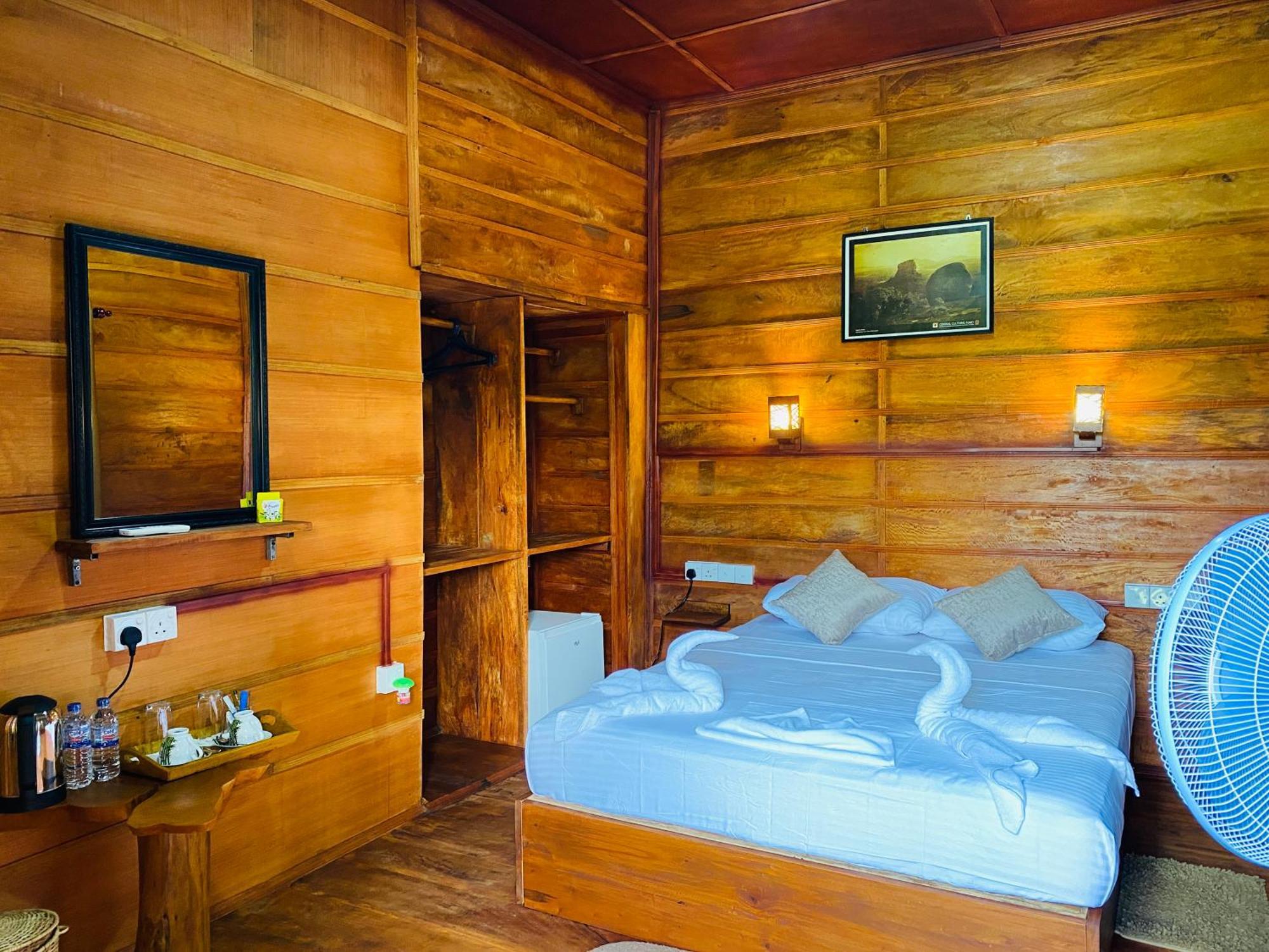 Lion Wood Treehouse Villa Talkote Kültér fotó