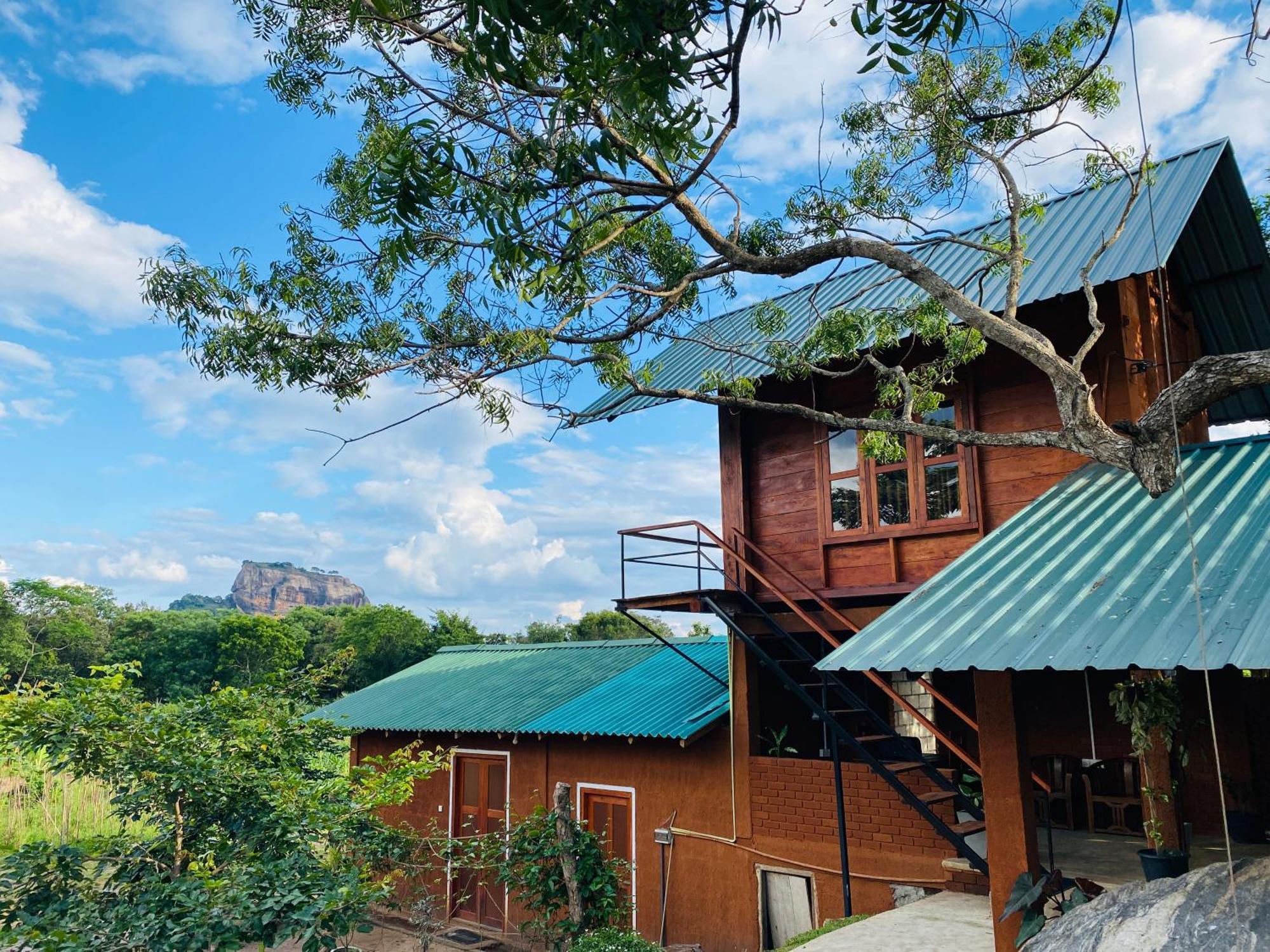Lion Wood Treehouse Villa Talkote Kültér fotó